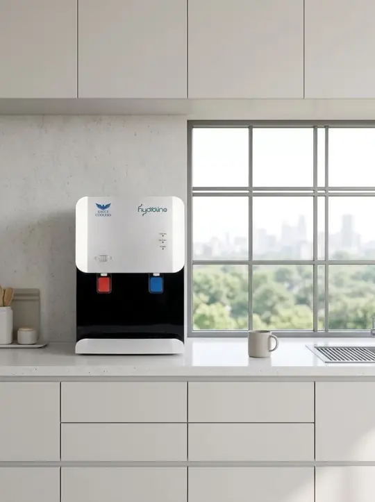 Dispenser Hydroline de sobremesa junto a una ventana